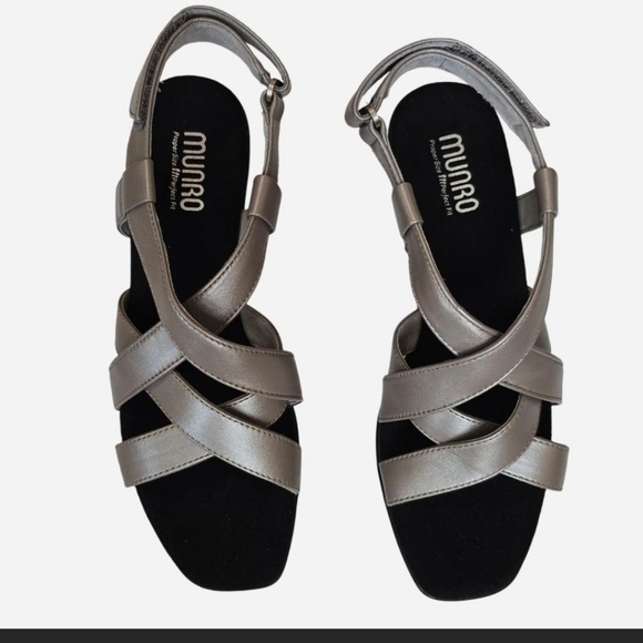 Munro Silver and Black Heels with Chunky Platform - Picture 4 of 7